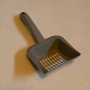 Gray Cat Litter Scoop